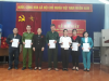 Đảng ủy xã Vĩnh Quang trao Quyết định thành lập mô hình cho đại diện mô hình xóm 3