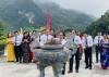 Đoàn đại biểu Hội Nông dân tỉnh dâng hương đền thờ Chủ tịch Hồ Chí Minh tại di tích Quốc gia đặc biệt Pác Bó