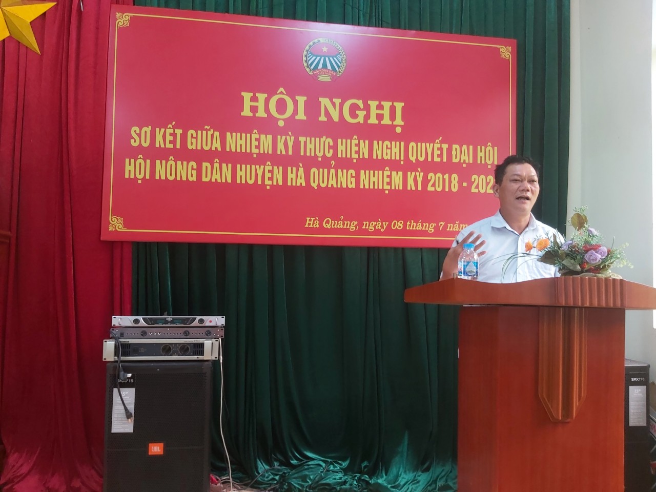 Đồng chí Hoàng Văn Bảo Phó bí thư Huyện ủy, Chủ tịch HĐND huyện phát biểu chỉ đạo hội nghị