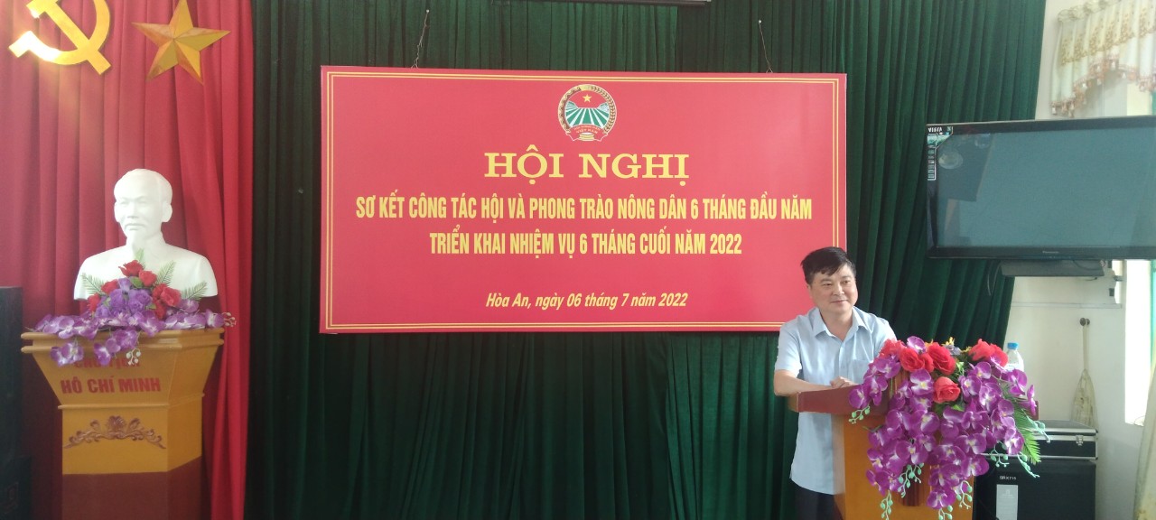 Đồng chí Triệu Lưu Cương Phó chủ tịch Thường trực Hội Nông dân tỉnh phát biểu chỉ đạo Hội nghị