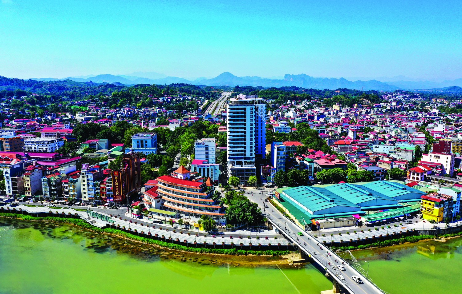 Thành phố Cao Bằng 10 năm xây dựng và phát triển