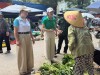 Tiếp tục ra quân tuyên truyền, nhắc nhở người dân giữ gìn vệ sinh tại Chợ Trung tâm Hòa An