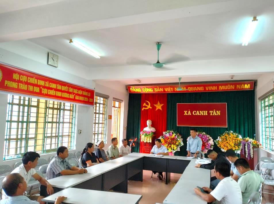 Hội Nông dân huyện Thạch An: Giải ngân dự án vay vốn Quỹ Hỗ trợ nông dân nguồn Hội Nông dân huyện.