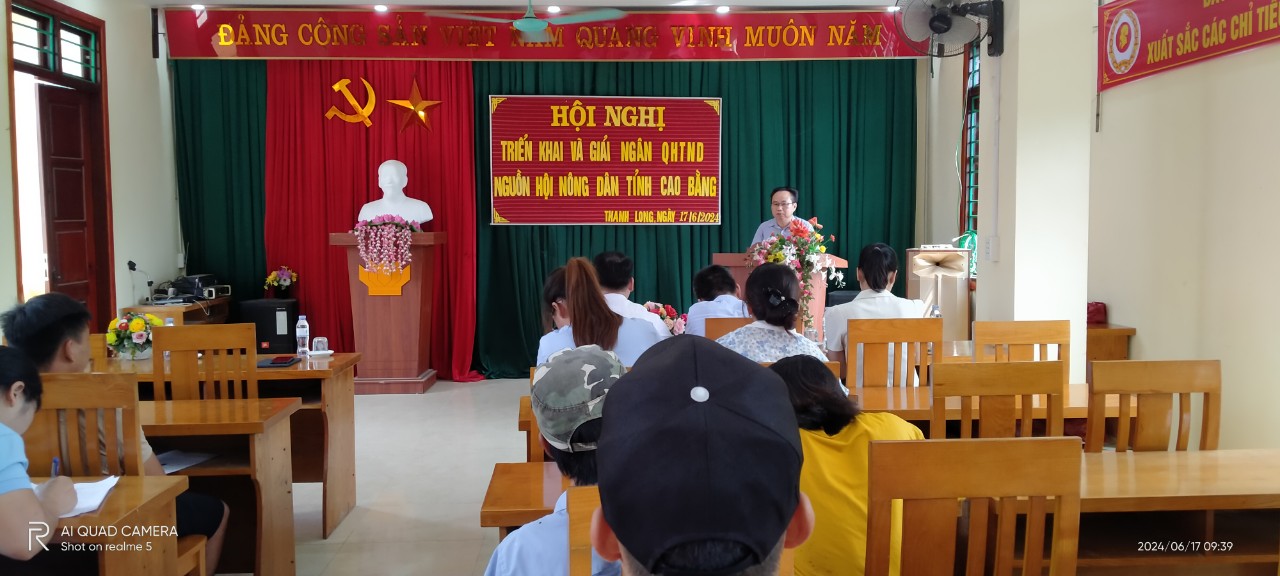 Đ/c Dương Hùng Dũng – Tỉnh ủy viên, Chủ tịch Hội Nông dân tỉnh phát biểu chỉ đạo tại Hội nghị giải gân