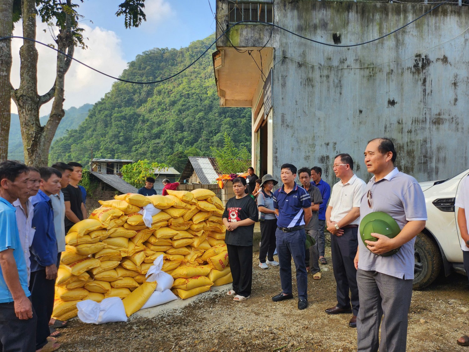 Hỗ trợ Nông dân bị ảnh hưởng do ngập lụt tại xã Quang Vinh, huyện Trùng Khánh