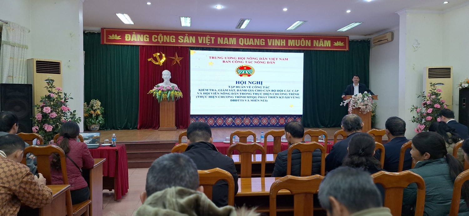 Hội nghị tập huấn.