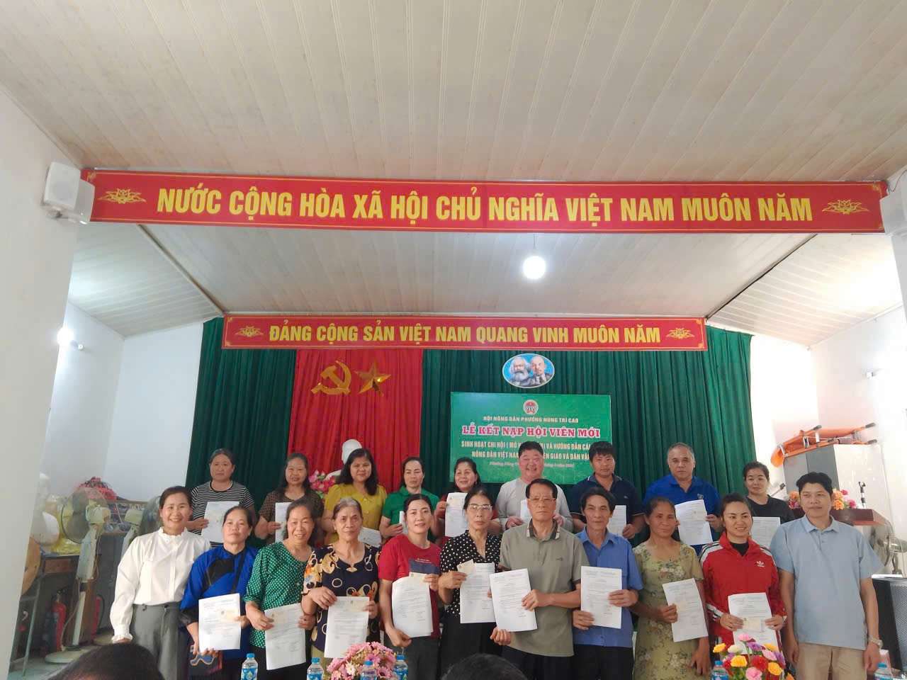 Lễ kết nạp hội viên.