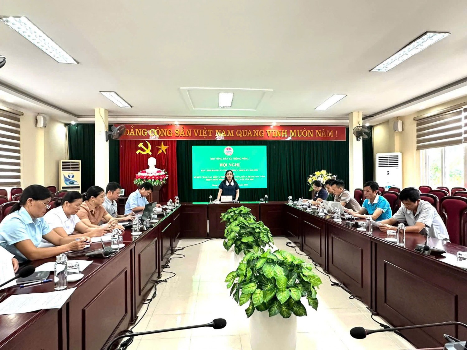 Các đại biểu tham dự hội nghị